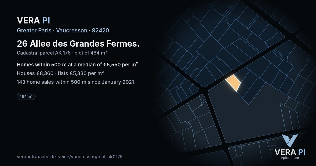 26 Allee des Grandes Fermes, Vaucresson at night – the plot lit, the parcels around coloured by the prices near them