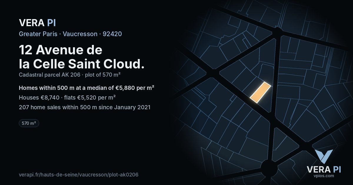 12 Avenue de la Celle Saint Cloud, Vaucresson at night – the plot lit, the parcels around coloured by the prices near them