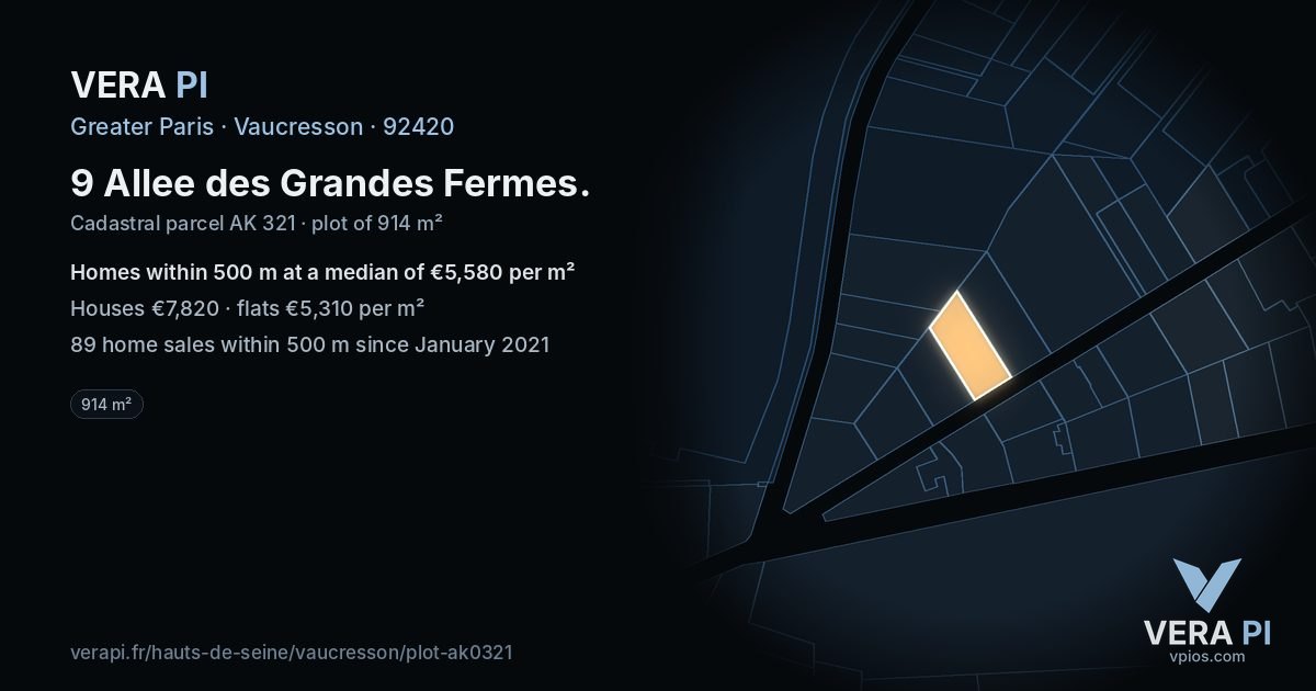 9 Allee des Grandes Fermes, Vaucresson at night – the plot lit, the parcels around coloured by the prices near them