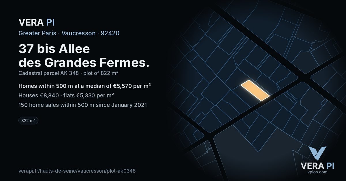 37 bis Allee des Grandes Fermes, Vaucresson at night – the plot lit, the parcels around coloured by the prices near them