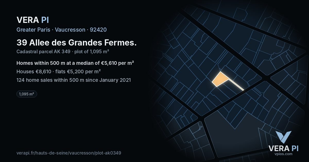 39 Allee des Grandes Fermes, Vaucresson at night – the plot lit, the parcels around coloured by the prices near them