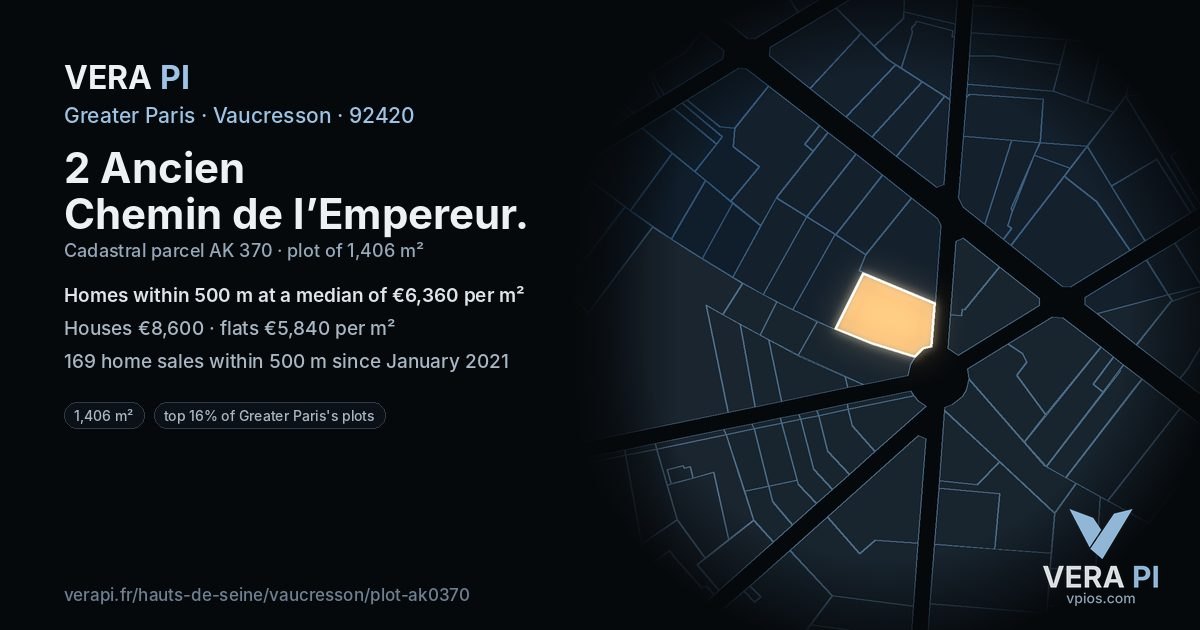 2 Ancien Chemin de l’Empereur, Vaucresson at night – the plot lit, the parcels around coloured by the prices near them
