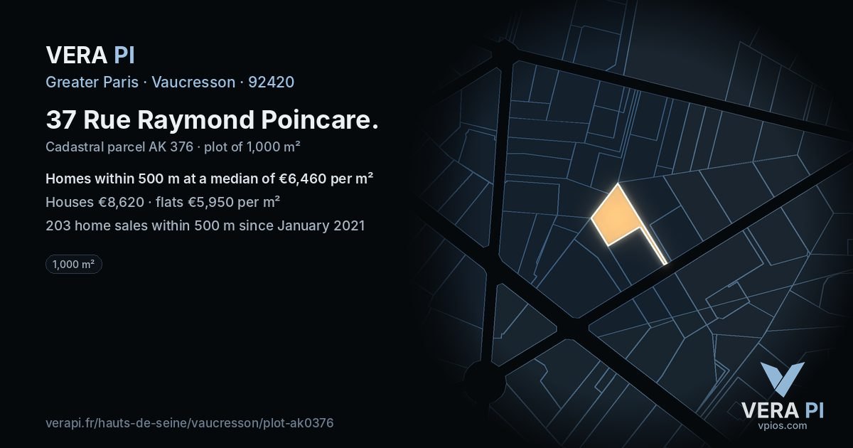 37 Rue Raymond Poincare, Vaucresson at night – the plot lit, the parcels around coloured by the prices near them