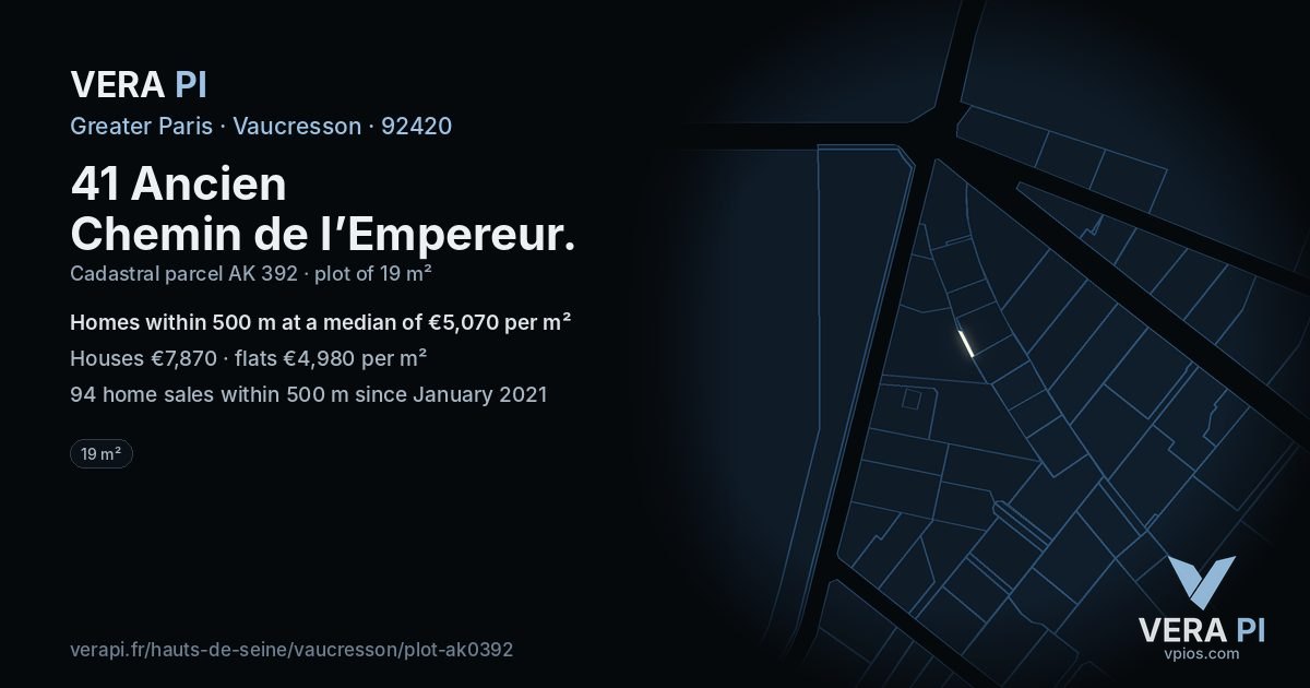 41 Ancien Chemin de l’Empereur, Vaucresson at night – the plot lit, the parcels around coloured by the prices near them