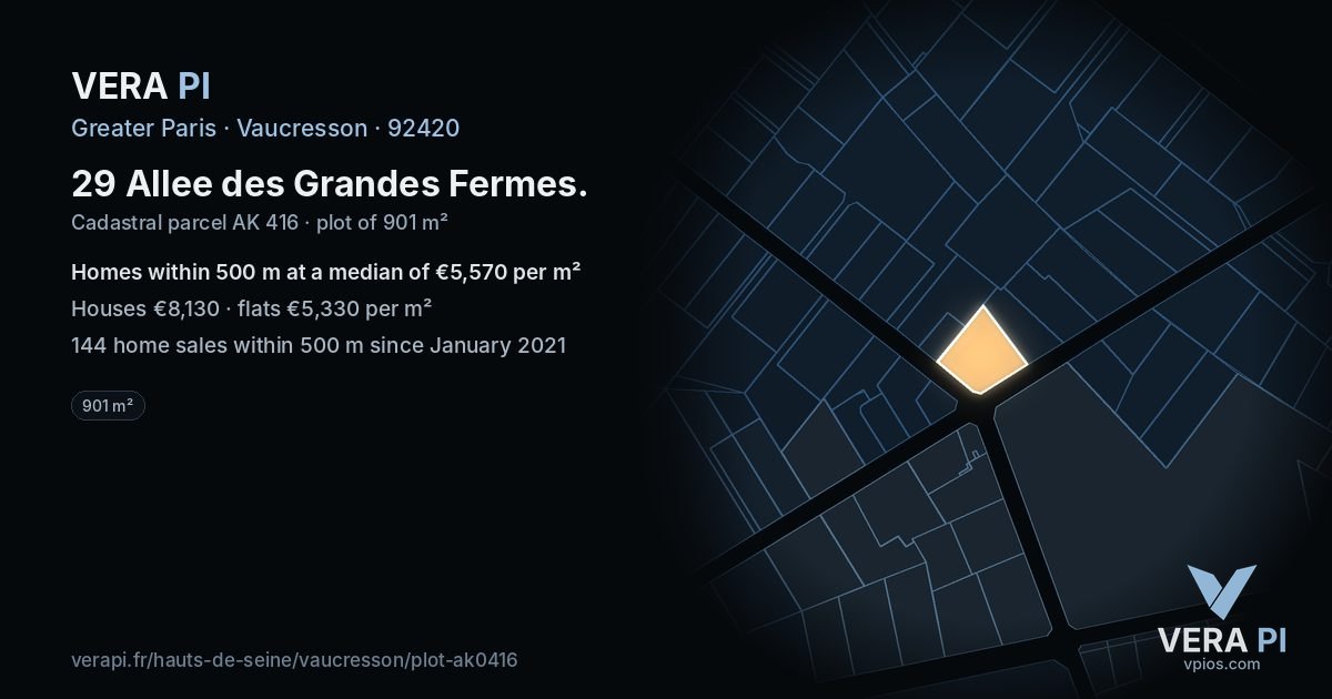 29 Allee des Grandes Fermes, Vaucresson at night – the plot lit, the parcels around coloured by the prices near them