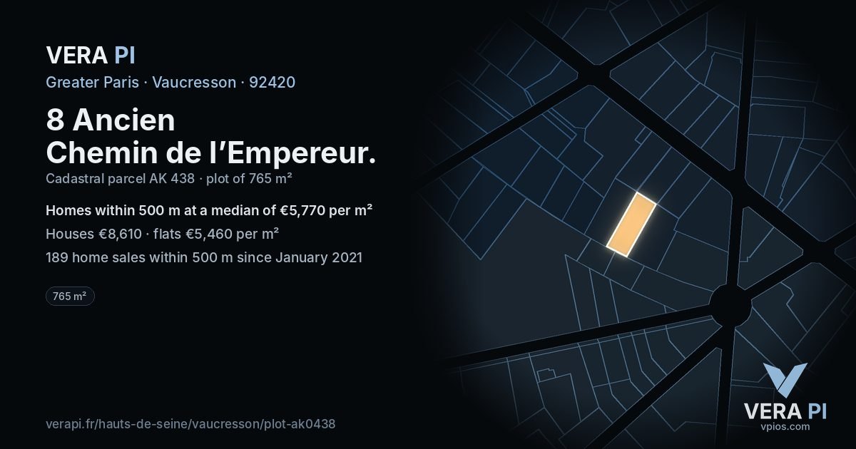 8 Ancien Chemin de l’Empereur, Vaucresson at night – the plot lit, the parcels around coloured by the prices near them