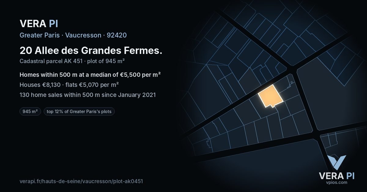20 Allee des Grandes Fermes, Vaucresson at night – the plot lit, the parcels around coloured by the prices near them