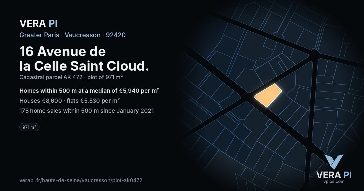 16 Avenue de la Celle Saint Cloud, Vaucresson at night – the plot lit, the parcels around coloured by the prices near them