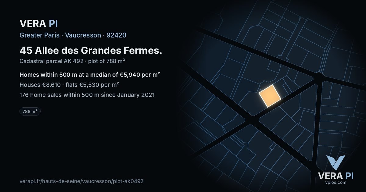 45 Allee des Grandes Fermes, Vaucresson at night – the plot lit, the parcels around coloured by the prices near them