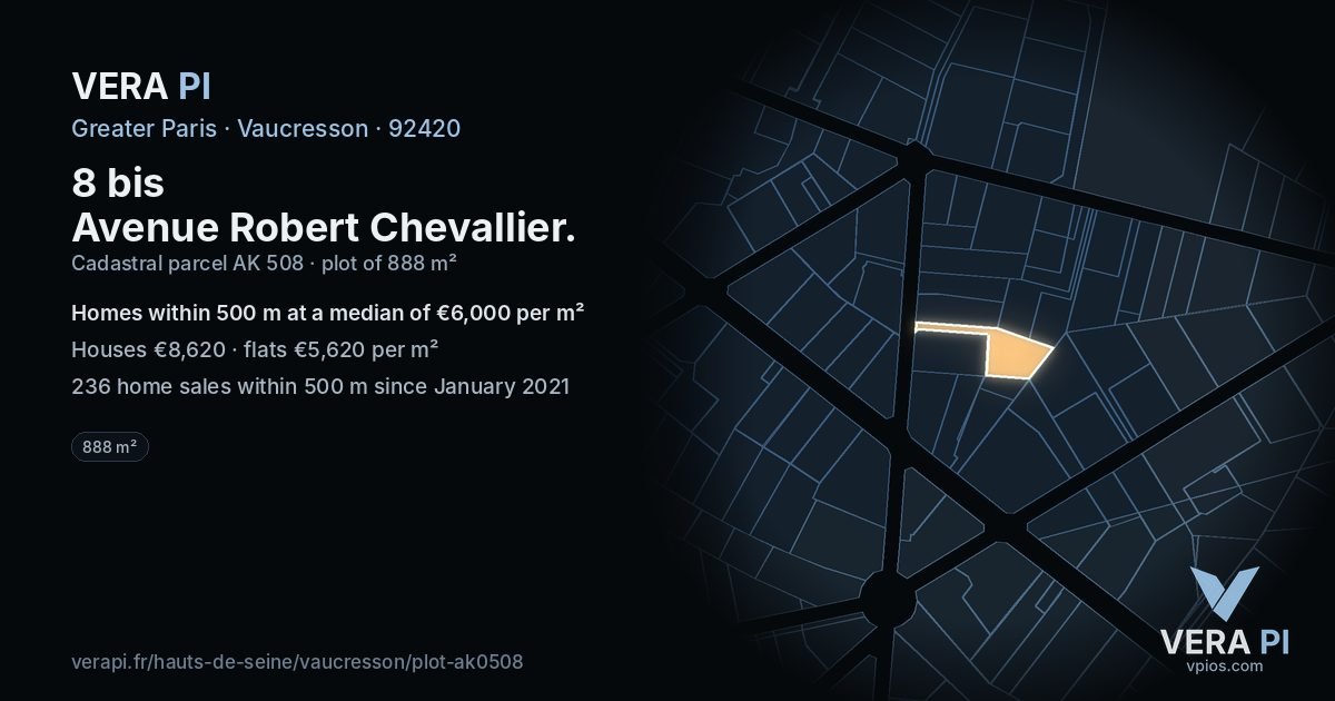 8 bis Avenue Robert Chevallier, Vaucresson at night – the plot lit, the parcels around coloured by the prices near them