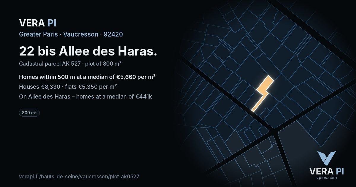 22 bis Allee des Haras, Vaucresson at night – the plot lit, the parcels around coloured by the prices near them