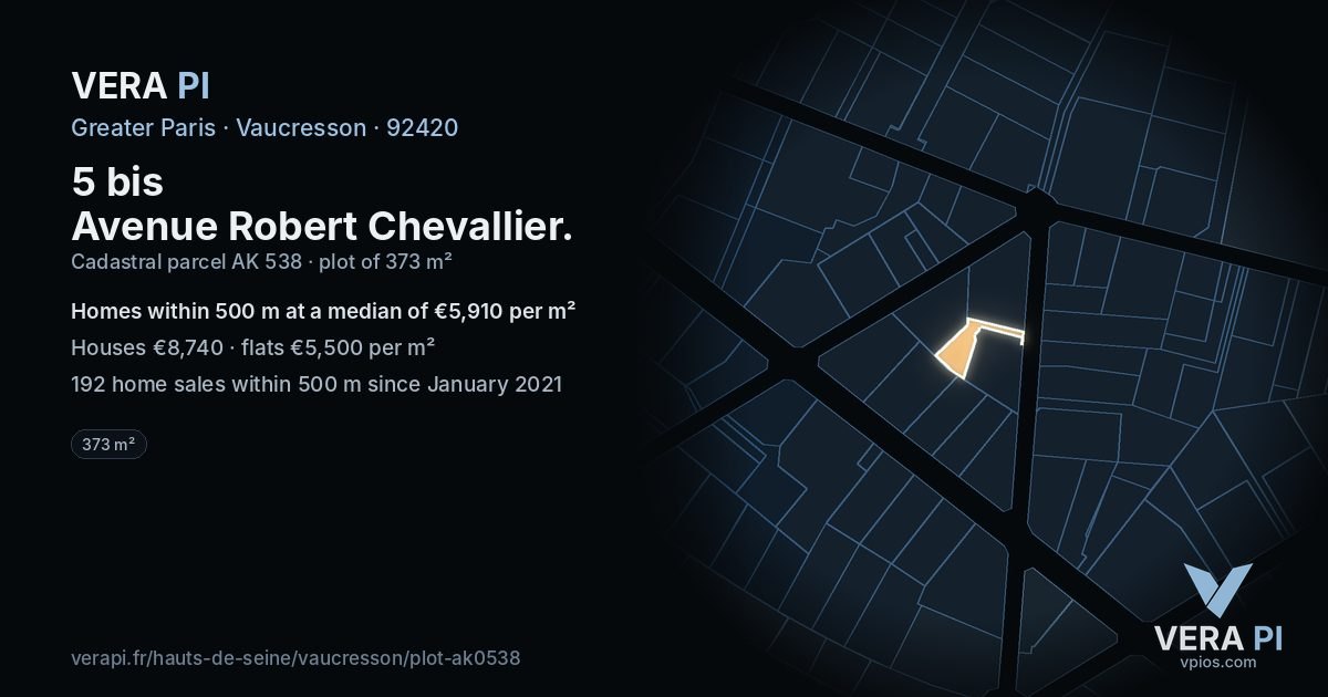 5 bis Avenue Robert Chevallier, Vaucresson at night – the plot lit, the parcels around coloured by the prices near them