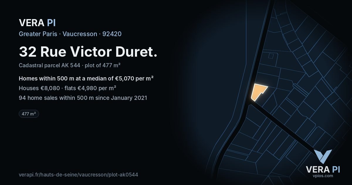 32 Rue Victor Duret, Vaucresson at night – the plot lit, the parcels around coloured by the prices near them