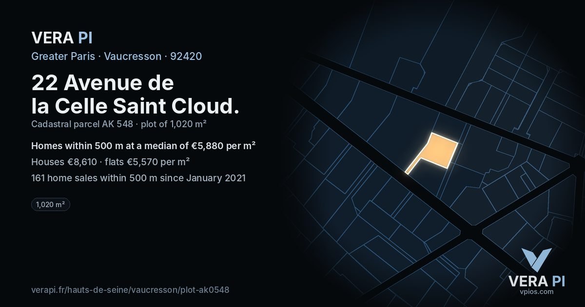 22 Avenue de la Celle Saint Cloud, Vaucresson at night – the plot lit, the parcels around coloured by the prices near them