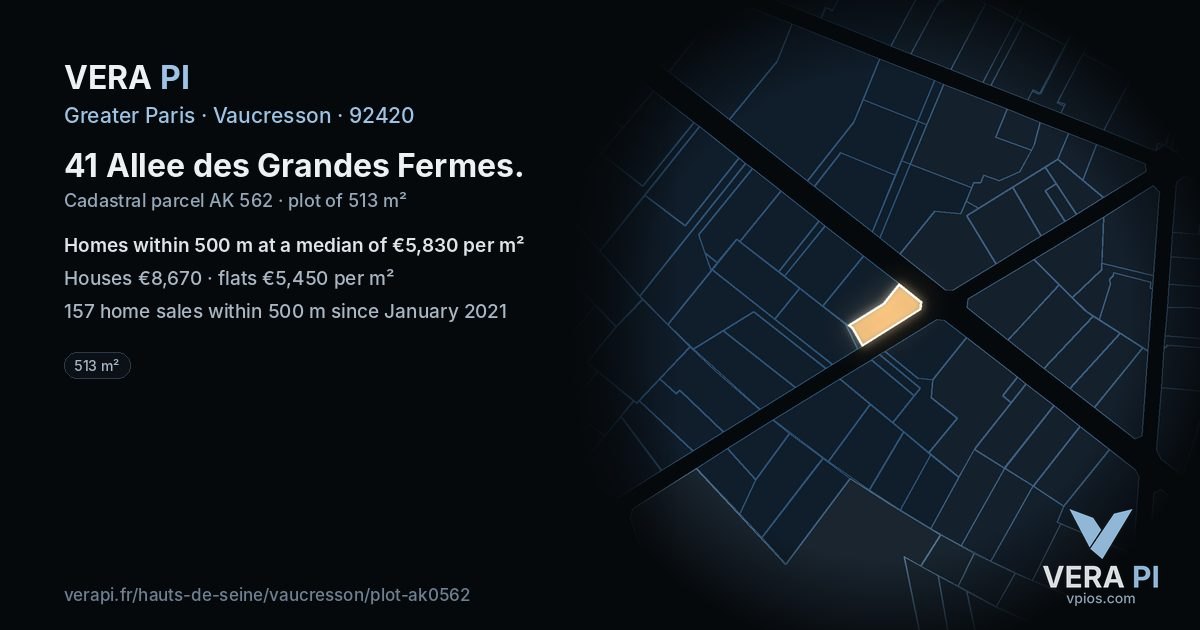 41 Allee des Grandes Fermes, Vaucresson at night – the plot lit, the parcels around coloured by the prices near them