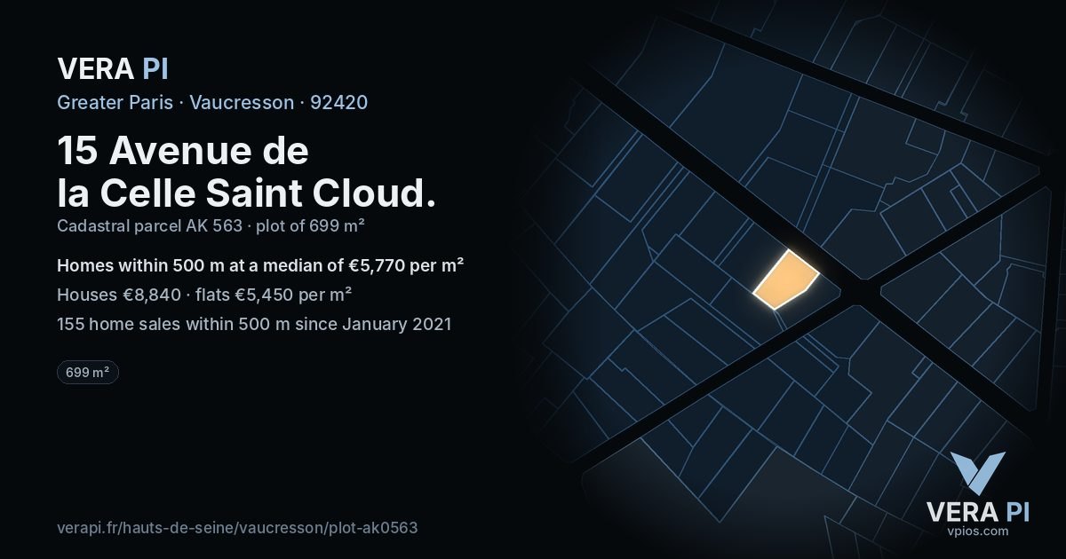 15 Avenue de la Celle Saint Cloud, Vaucresson at night – the plot lit, the parcels around coloured by the prices near them