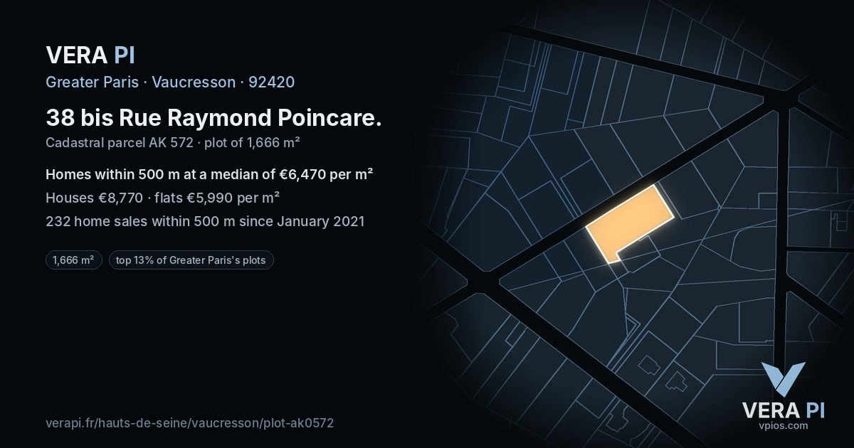 38 bis Rue Raymond Poincare, Vaucresson at night – the plot lit, the parcels around coloured by the prices near them