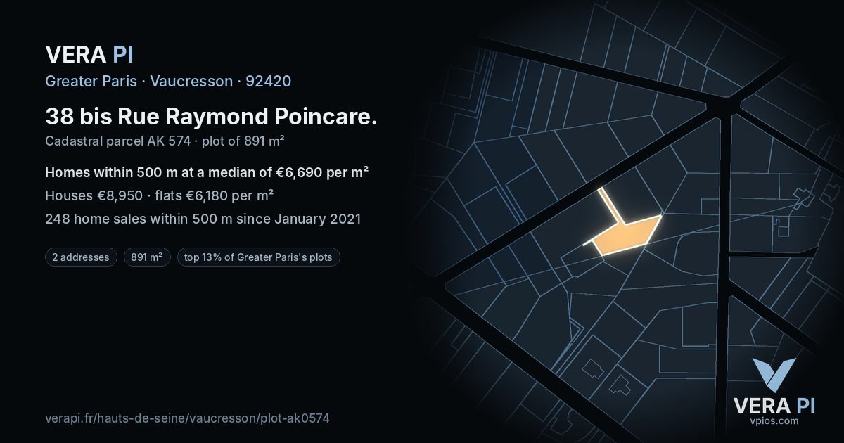 38 bis Rue Raymond Poincare, Vaucresson at night – the plot lit, the parcels around coloured by the prices near them