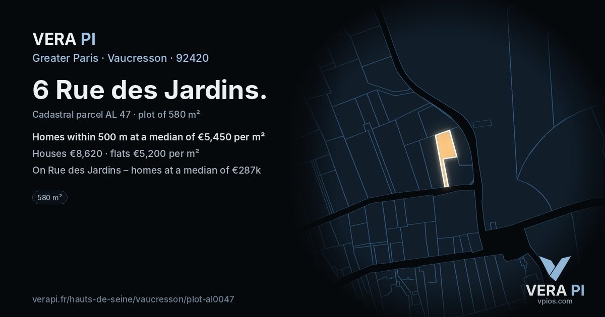6 Rue des Jardins, Vaucresson at night – the plot lit, the parcels around coloured by the prices near them