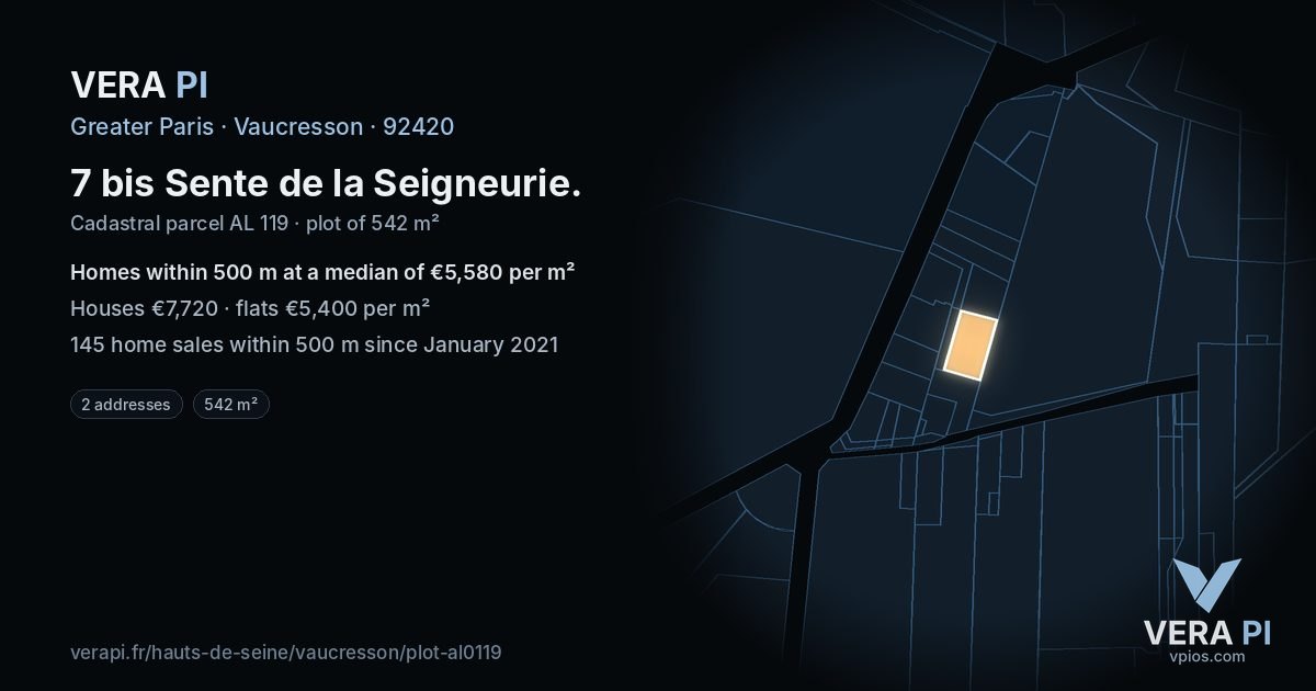 7 bis Sente de la Seigneurie, Vaucresson at night – the plot lit, the parcels around coloured by the prices near them