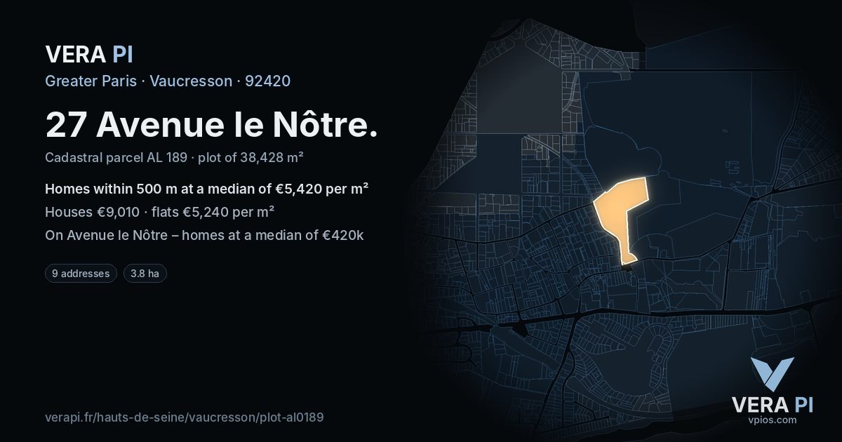 27 Avenue le Nôtre, Vaucresson at night – the plot lit, the parcels around coloured by the prices near them