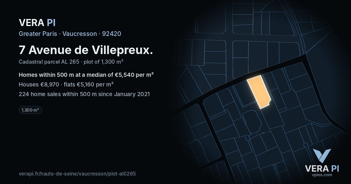 7 Avenue de Villepreux, Vaucresson at night – the plot lit, the parcels around coloured by the prices near them