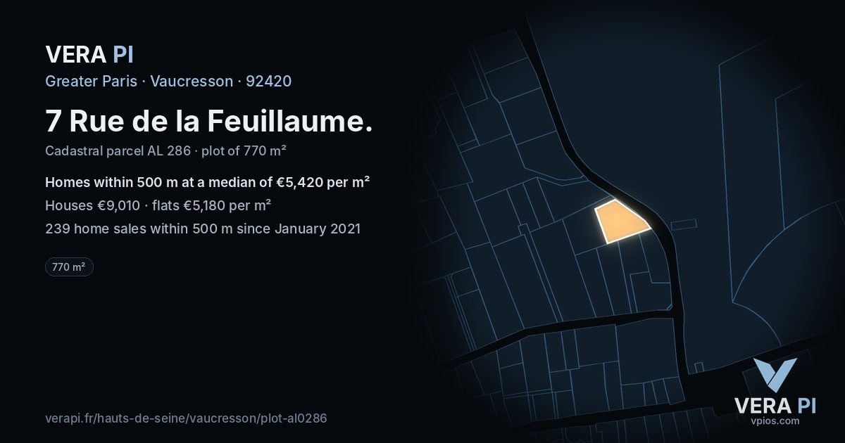 7 Rue de la Feuillaume, Vaucresson at night – the plot lit, the parcels around coloured by the prices near them