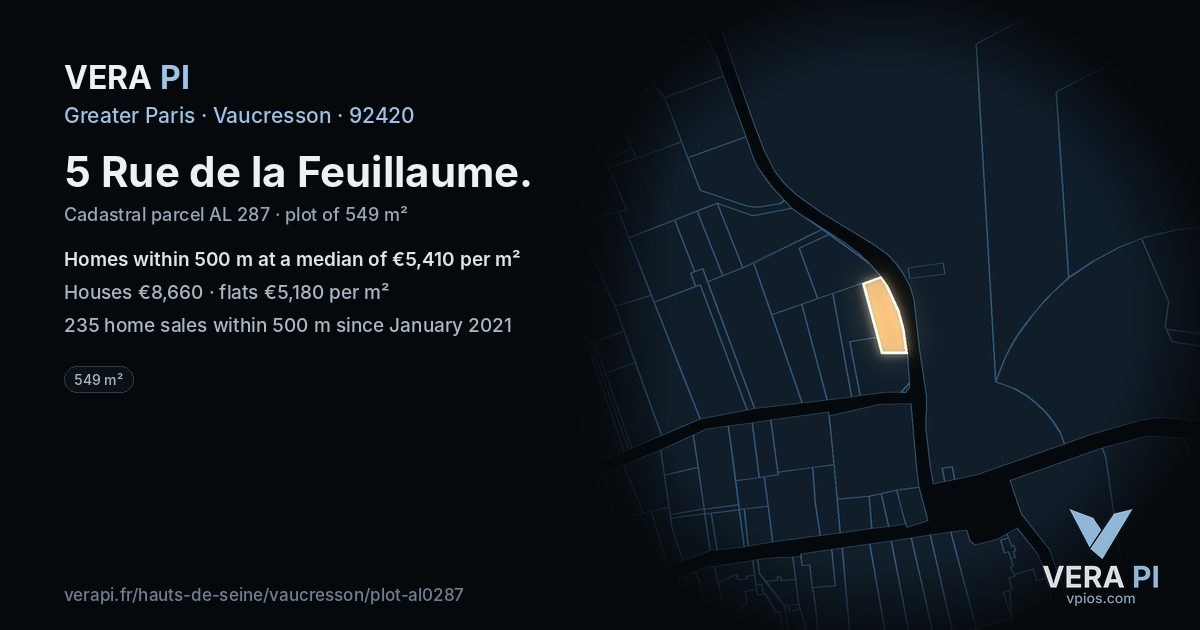 5 Rue de la Feuillaume, Vaucresson at night – the plot lit, the parcels around coloured by the prices near them