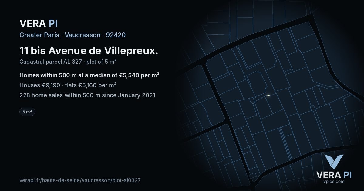 11 bis Avenue de Villepreux, Vaucresson at night – the plot lit, the parcels around coloured by the prices near them