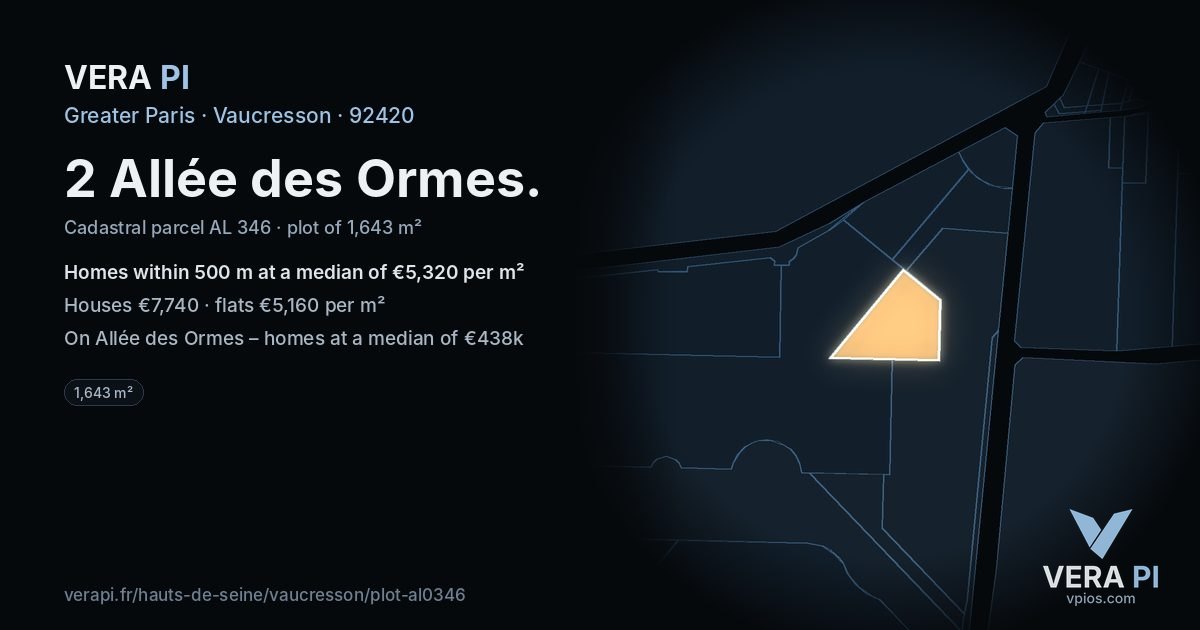 2 Allée des Ormes, Vaucresson at night – the plot lit, the parcels around coloured by the prices near them