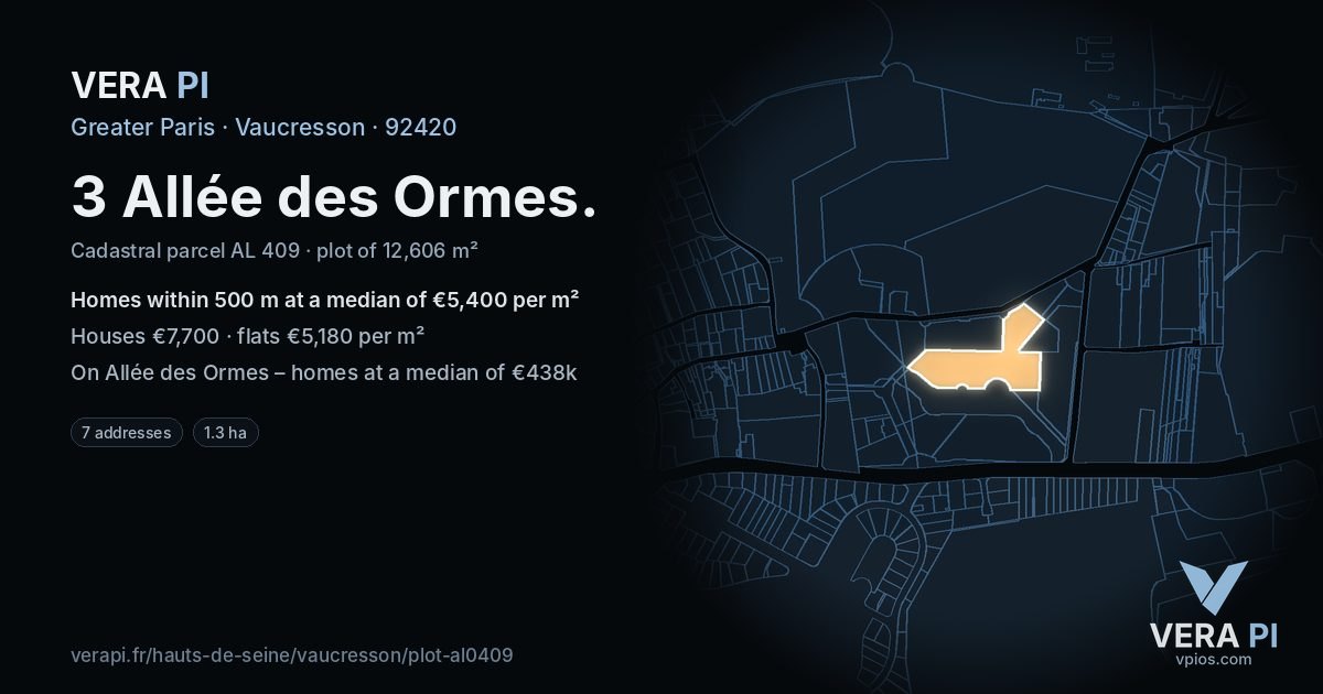 3 Allée des Ormes, Vaucresson at night – the plot lit, the parcels around coloured by the prices near them