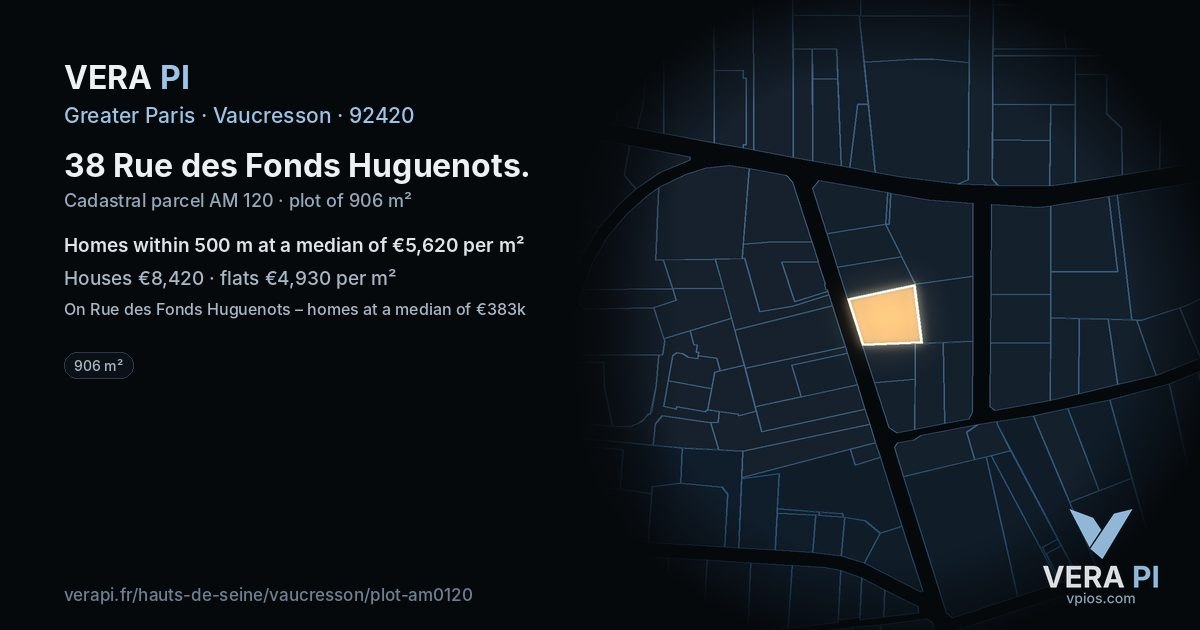 38 Rue des Fonds Huguenots, Vaucresson at night – the plot lit, the parcels around coloured by the prices near them