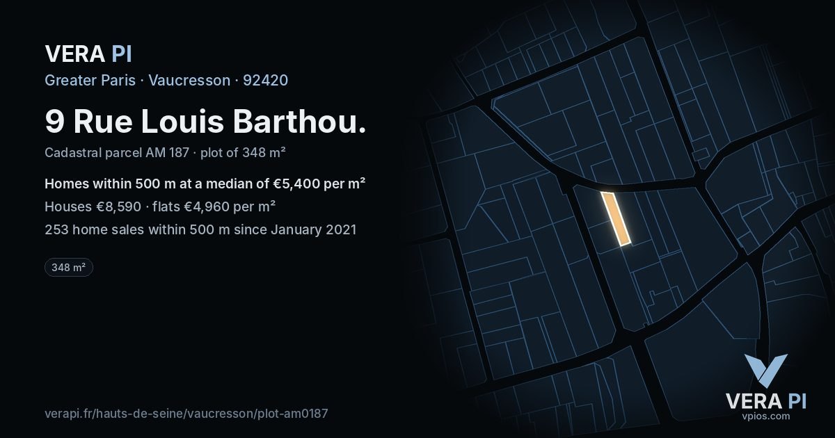 9 Rue Louis Barthou, Vaucresson at night – the plot lit, the parcels around coloured by the prices near them