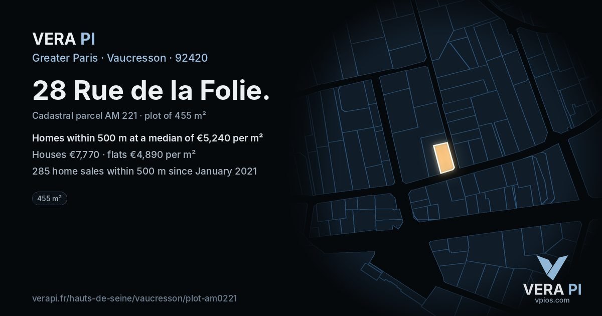 28 Rue de la Folie, Vaucresson at night – the plot lit, the parcels around coloured by the prices near them