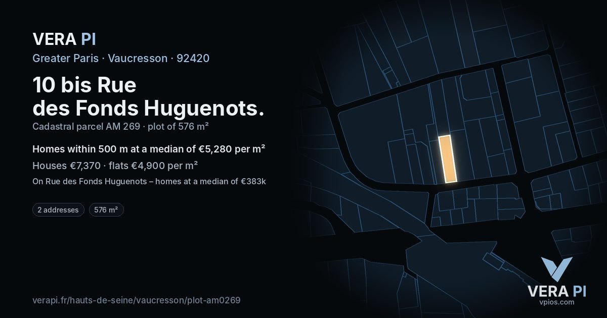 10 bis Rue des Fonds Huguenots, Vaucresson at night – the plot lit, the parcels around coloured by the prices near them
