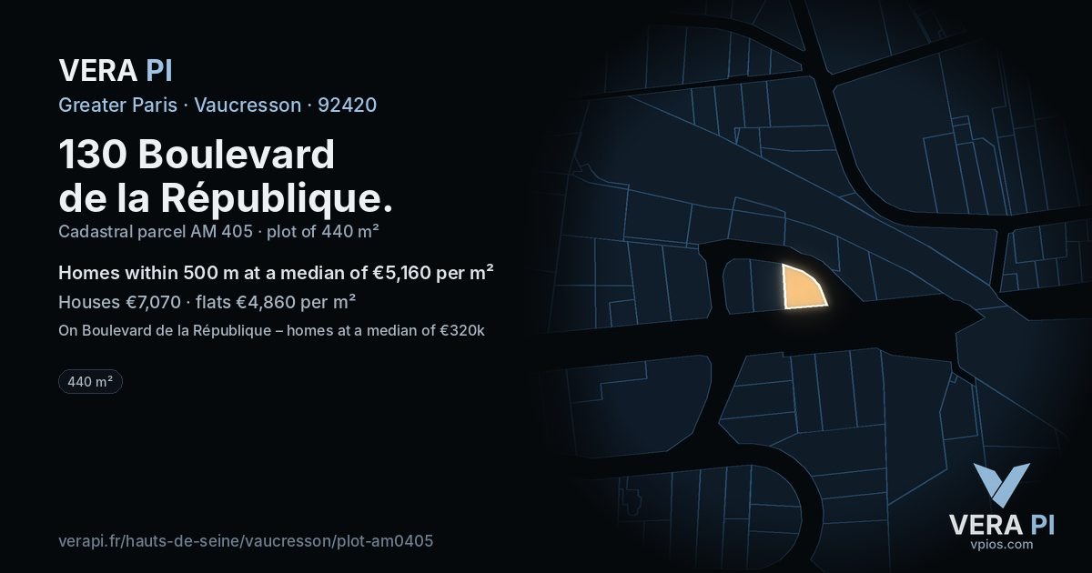 130 Boulevard de la République, Vaucresson at night – the plot lit, the parcels around coloured by the prices near them