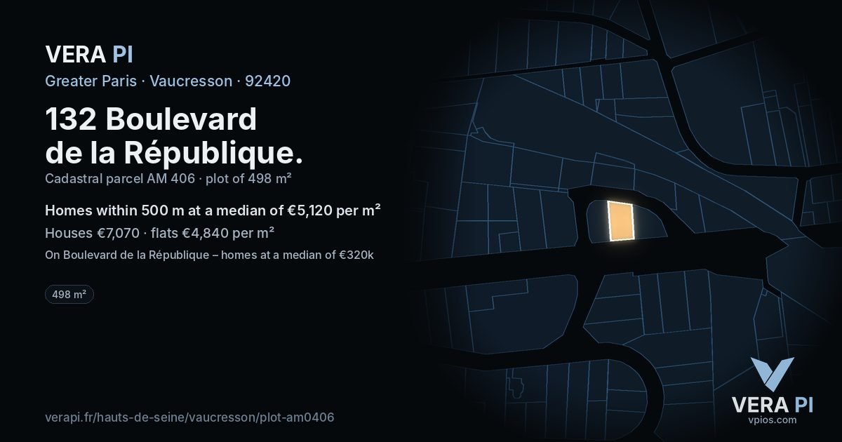 132 Boulevard de la République, Vaucresson at night – the plot lit, the parcels around coloured by the prices near them