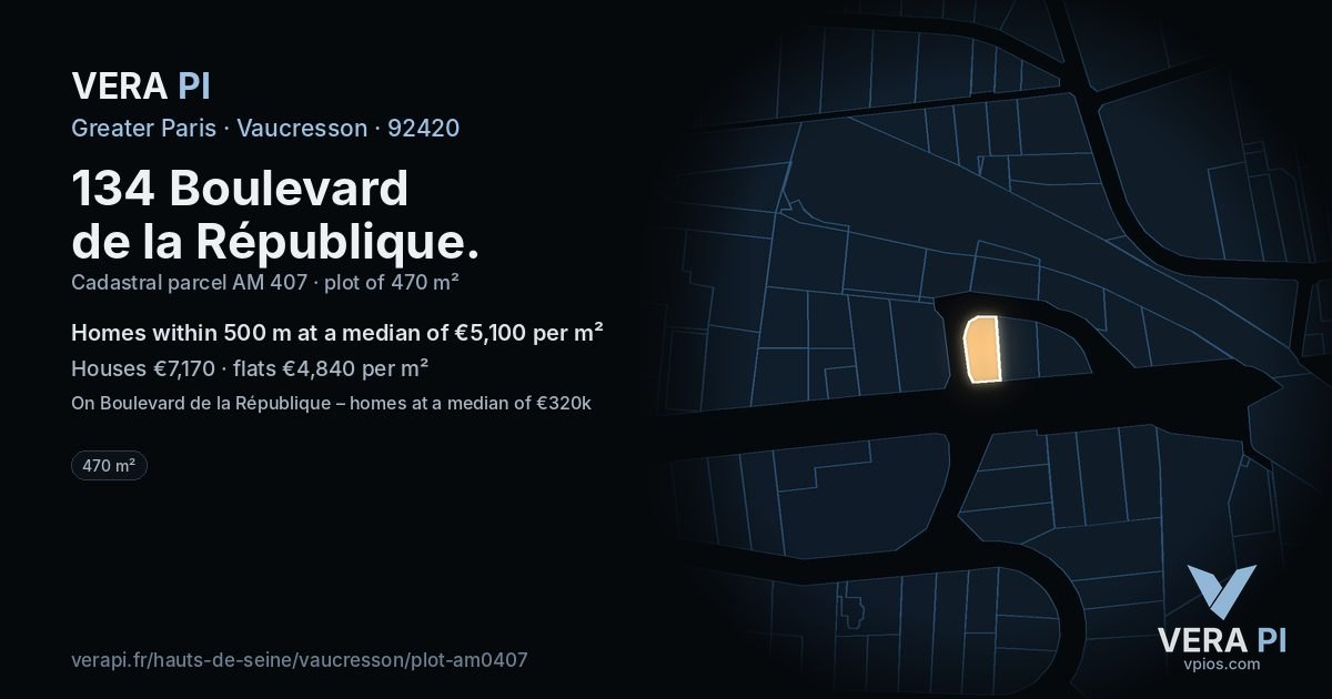 134 Boulevard de la République, Vaucresson at night – the plot lit, the parcels around coloured by the prices near them