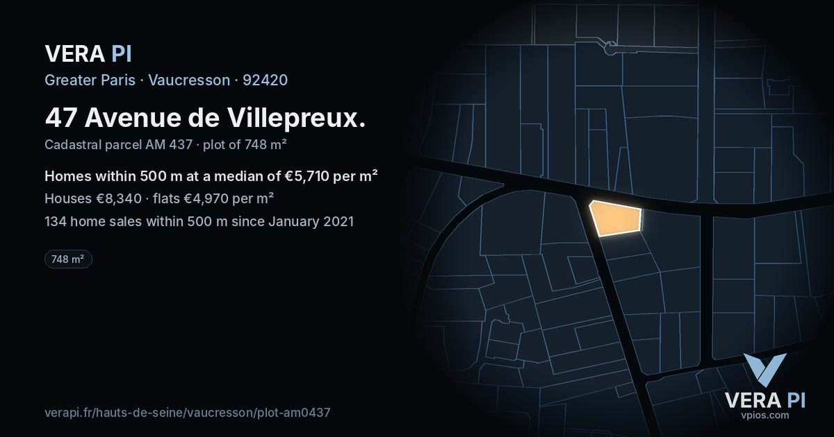 47 Avenue de Villepreux, Vaucresson at night – the plot lit, the parcels around coloured by the prices near them