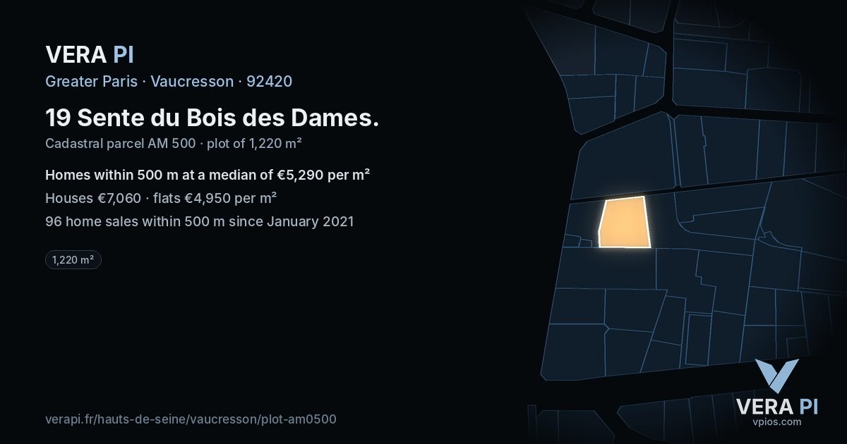 19 Sente du Bois des Dames, Vaucresson at night – the plot lit, the parcels around coloured by the prices near them