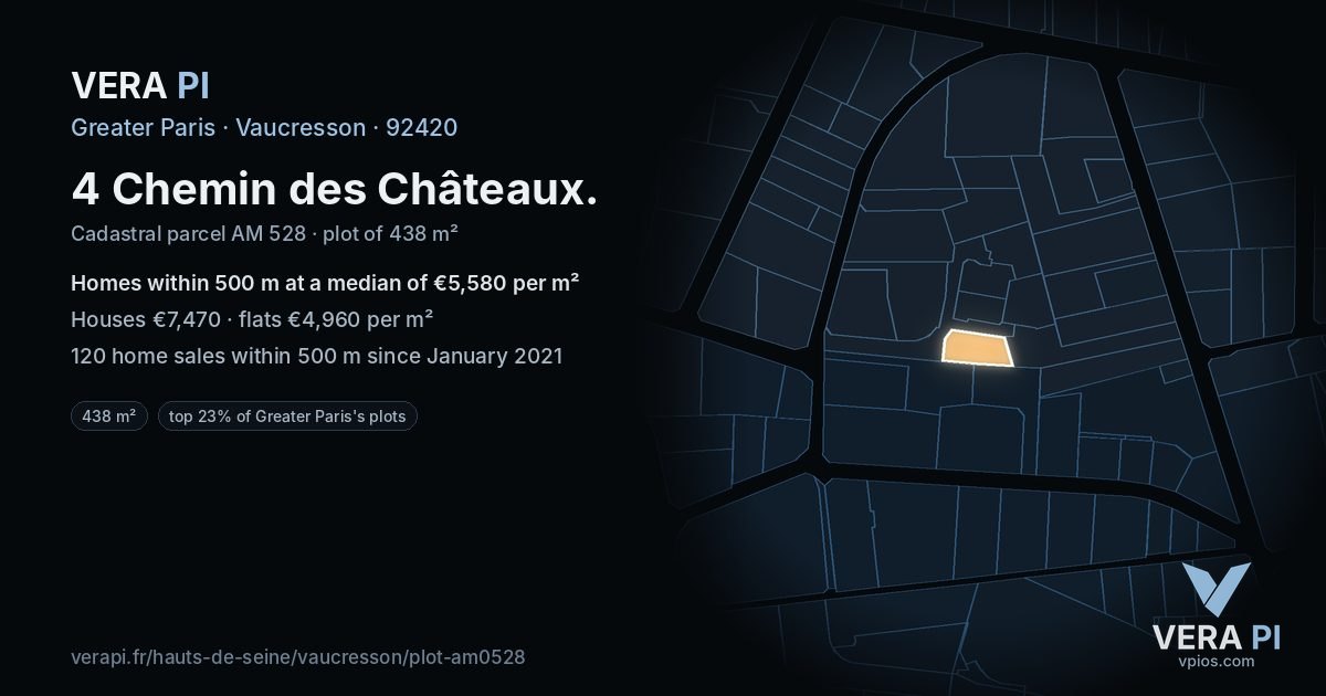 4 Chemin des Châteaux, Vaucresson at night – the plot lit, the parcels around coloured by the prices near them