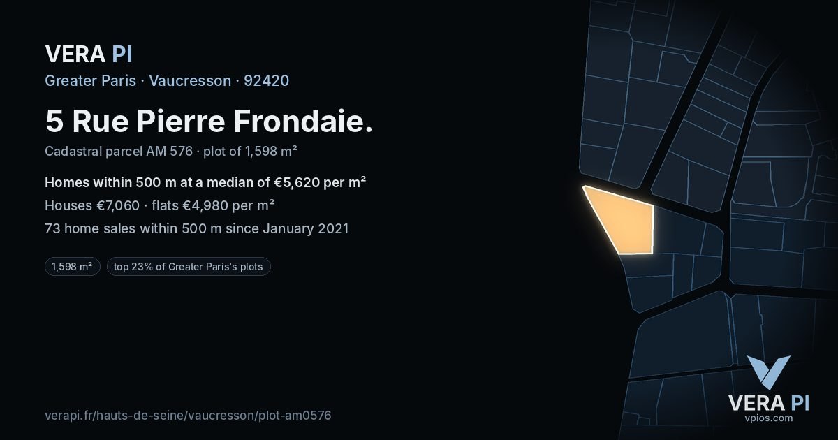 5 Rue Pierre Frondaie, Vaucresson at night – the plot lit, the parcels around coloured by the prices near them