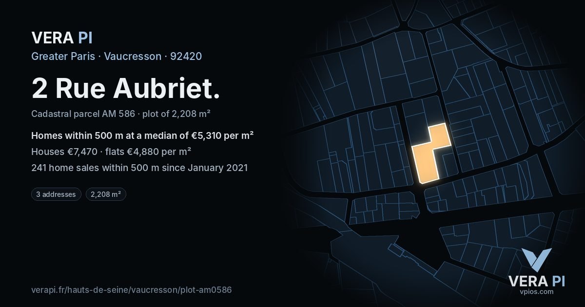 2 Rue Aubriet, Vaucresson at night – the plot lit, the parcels around coloured by the prices near them