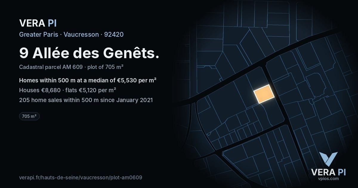9 Allée des Genêts, Vaucresson at night – the plot lit, the parcels around coloured by the prices near them