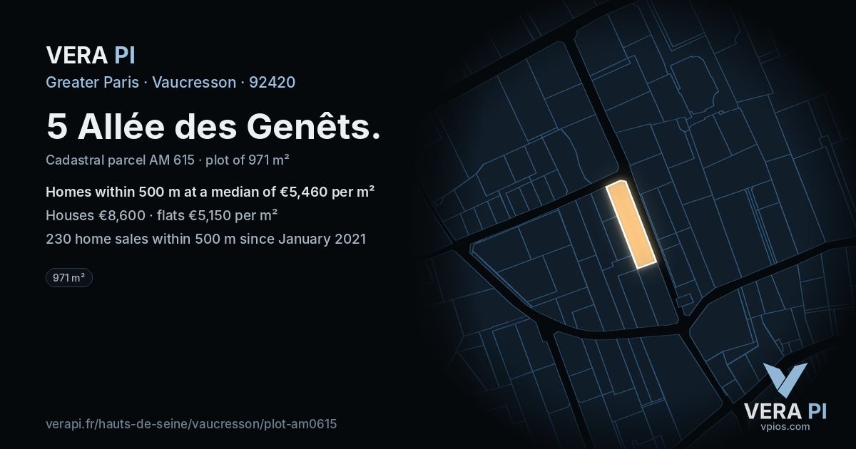 5 Allée des Genêts, Vaucresson at night – the plot lit, the parcels around coloured by the prices near them