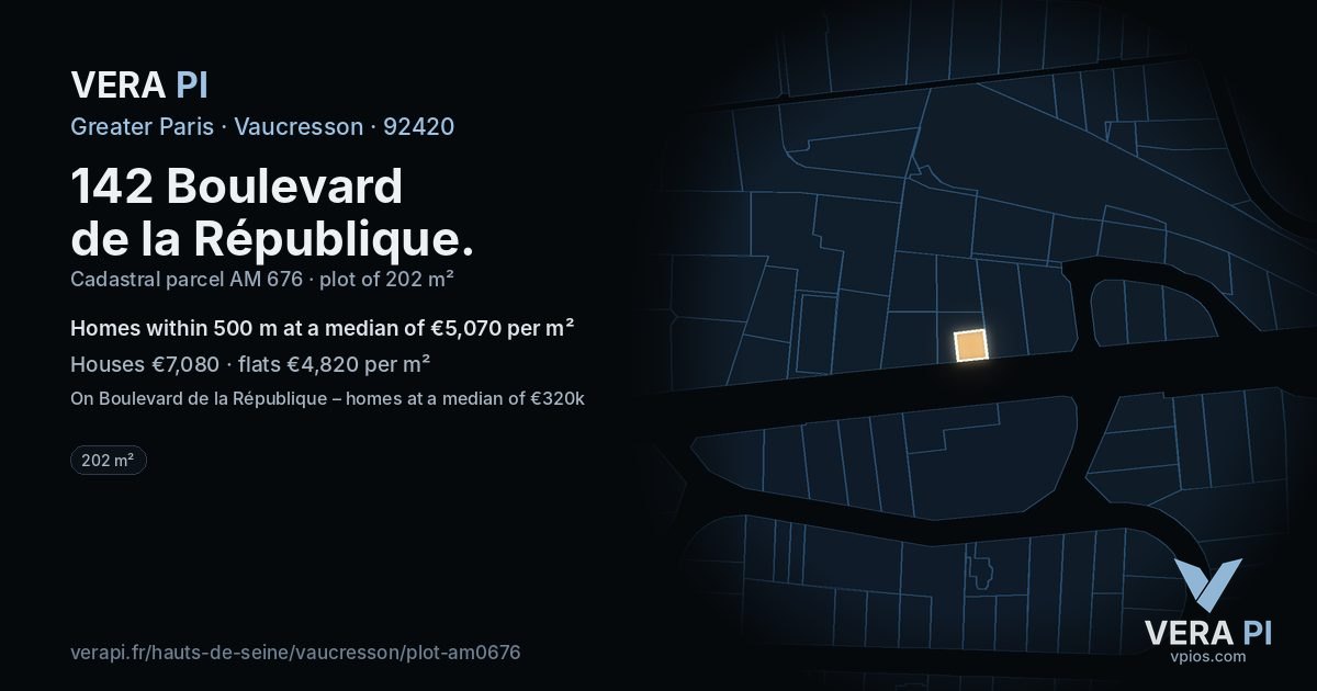 142 Boulevard de la République, Vaucresson at night – the plot lit, the parcels around coloured by the prices near them