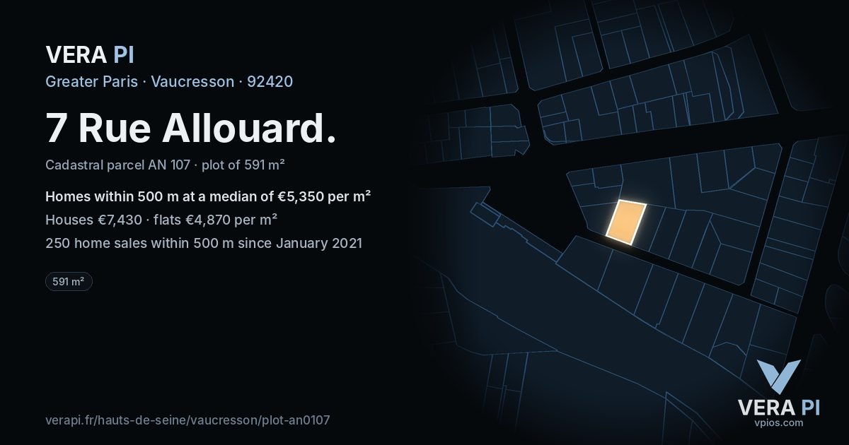 7 Rue Allouard, Vaucresson at night – the plot lit, the parcels around coloured by the prices near them
