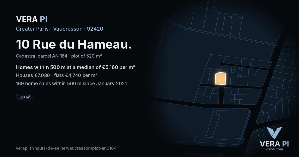 10 Rue du Hameau, Vaucresson at night – the plot lit, the parcels around coloured by the prices near them
