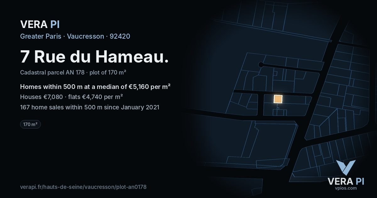 7 Rue du Hameau, Vaucresson at night – the plot lit, the parcels around coloured by the prices near them