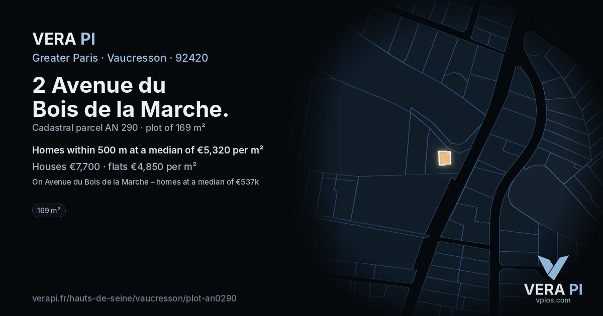 2 Avenue du Bois de la Marche, Vaucresson at night – the plot lit, the parcels around coloured by the prices near them
